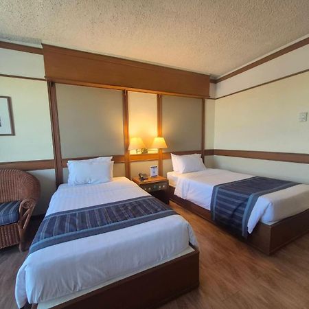Cholchan Pattaya Beach Resort - Sha Extra Plus Kültér fotó