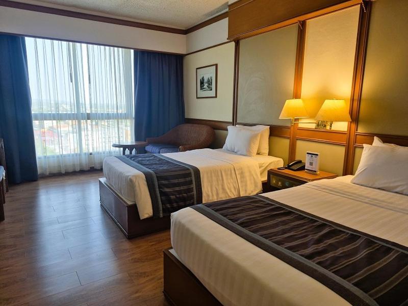 Cholchan Pattaya Beach Resort - Sha Extra Plus Kültér fotó