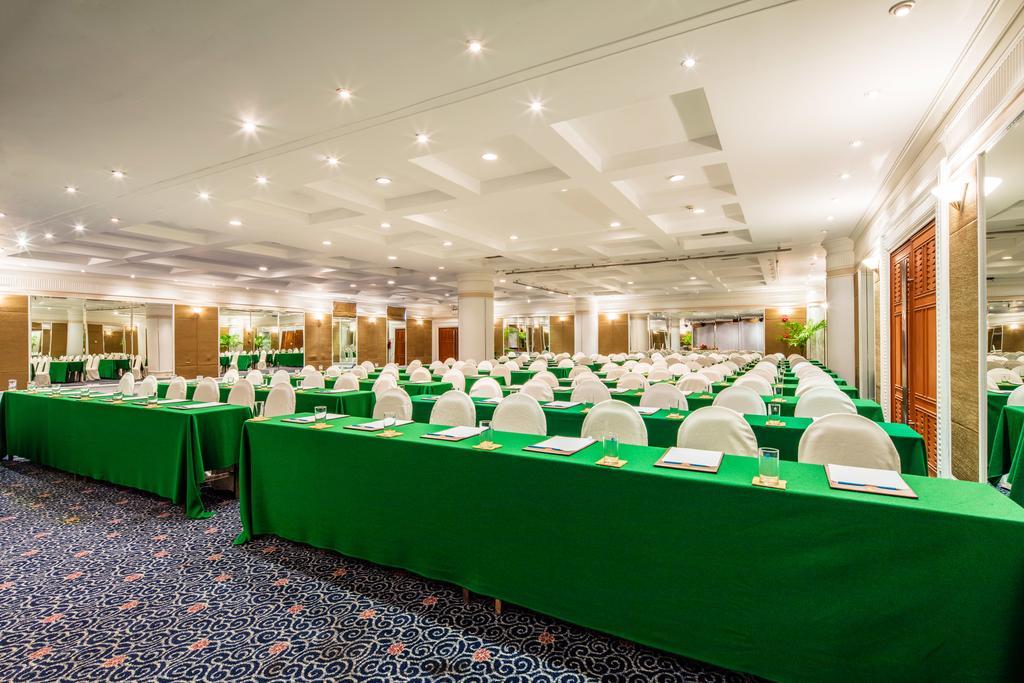 Cholchan Pattaya Beach Resort - Sha Extra Plus Kültér fotó Meeting room